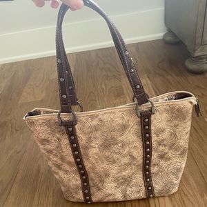 Blazin Roxx- Concealed Carry Tote